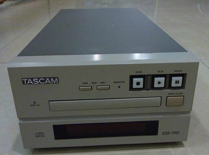 tascam cd701