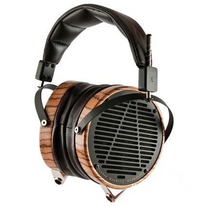 Audeze-LCD3-Zebrawood-Leather-Hanging-02-600x600.jpg