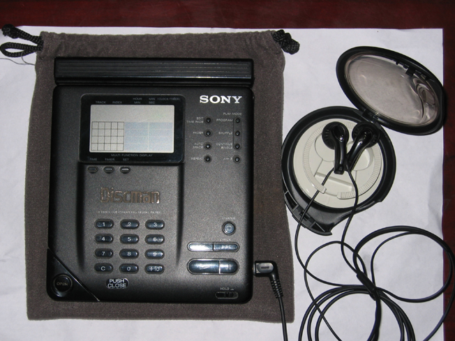 SONY CD discman D-35 001.jpg