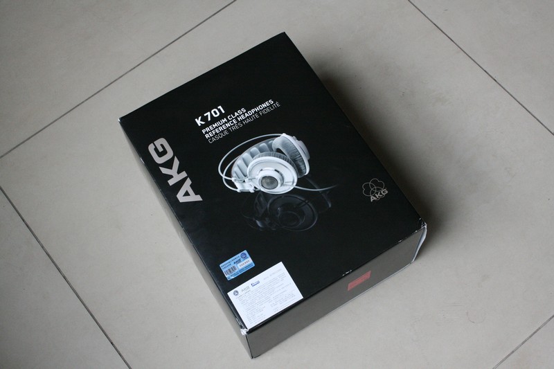 AKG 701-5.jpg